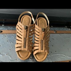 Jessica Simpson heels